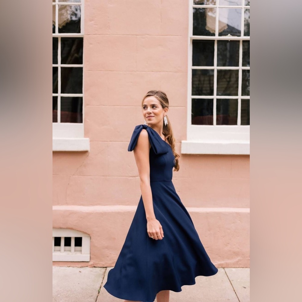 Gal Meets Glam Yvonne Navy Dress
